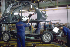 2CV Koetsen in de fabriek