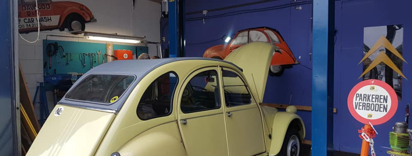 2CV Club sleutelhulp in het clubhonk